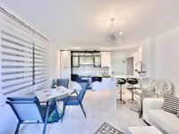 Недвижимость Четырехкомнатная квартира: 9