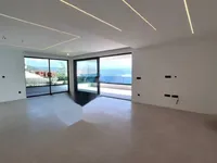 Недвижимость Четырехкомнатная квартира в Опатии: 1