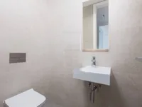 Недвижимость Трехкомнатная квартира в центре: 16