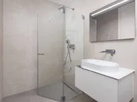 Недвижимость Трехкомнатная квартира в центре: 18