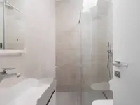 Недвижимость Трехкомнатная квартира в центре: 20