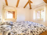 Недвижимость Трехкомнатная квартира в центре: 5