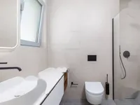 Недвижимость Трехкомнатная квартира центр: 15