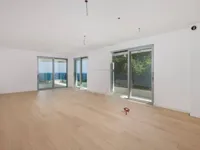 Недвижимость Трехкомнатная квартира Центр: 1