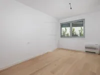 Недвижимость Трехкомнатная квартира Центр: 12