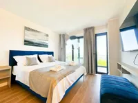 Недвижимость Семейный дом 400 м², Запад, Опатия: 26