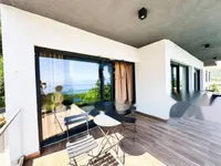 Недвижимость Семейный дом 400 м², Запад, Опатия: 33