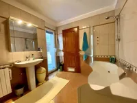 Недвижимость Трехкомнатная квартира Центр: 21