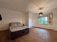 Недвижимость Четырёхкомнатная квартира Центр: 13