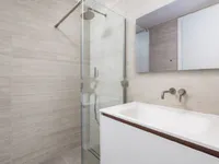 Недвижимость Трёхкомнатная квартира, Центр: 9