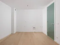 Недвижимость Трёхкомнатная квартира, Центр: 24