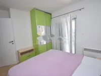 Недвижимость Трехкомнатная квартира в центре: 6