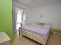 Недвижимость Трехкомнатная квартира в центре: 7