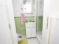 Недвижимость Трехкомнатная квартира в центре: 10