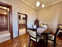 Недвижимость Трехкомнатная квартира в центре: 4