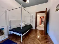 Недвижимость Трехкомнатная квартира в центре: 11