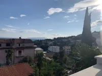 Недвижимость Четырехкомнатная квартира: 3