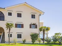 Недвижимость Двухкомнатная квартира Центр: 3