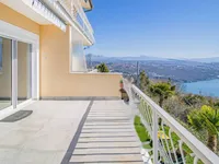 Недвижимость Двухкомнатная квартира Центр: 5