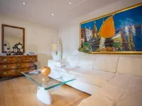 Недвижимость Трехкомнатная квартира Центр: 1