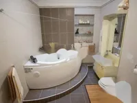 Недвижимость Трехкомнатная квартира Центр: 10