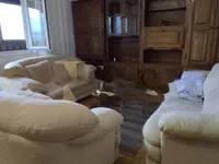 Недвижимость Трехкомнатная квартира в центре: 3