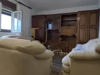 Недвижимость Трехкомнатная квартира в центре: 6