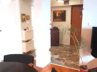 Недвижимость Трехкомнатная квартира, центр: 10