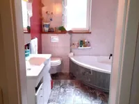 Недвижимость Трехкомнатная квартира, центр: 11