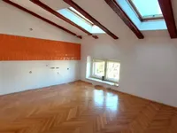 Недвижимость Четырехкомнатная квартира, Центр: 10