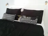 Недвижимость Четырехкомнатная квартира, Центр: 8