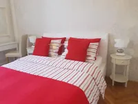 Недвижимость Четырехкомнатная квартира, Центр: 16