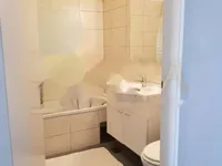 Недвижимость Четырехкомнатная квартира, Центр: 18