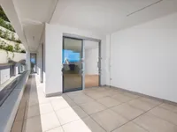 Недвижимость Трёхкомнатная квартира в центре: 12