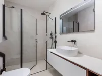 Недвижимость Трехкомнатная квартира, центр: 13