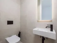 Недвижимость Трехкомнатная квартира, центр: 14