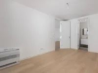 Недвижимость Трёхкомнатная квартира в центре: 13