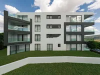 Недвижимость Трехкомнатная квартира, центр: 5