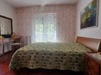 Недвижимость Трехкомнатная квартира в центре: 18