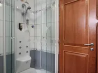 Недвижимость Трехкомнатная квартира в центре: 25