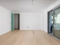 Недвижимость Трехкомнатная квартира Центр: 21