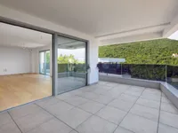 Недвижимость Трехкомнатная квартира, Центр: 13