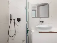 Недвижимость Трехкомнатная квартира, Центр: 17