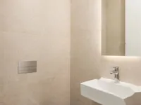 Недвижимость Трехкомнатная квартира в центре: 13