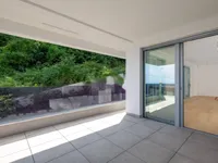 Недвижимость Трехкомнатная квартира в центре: 19