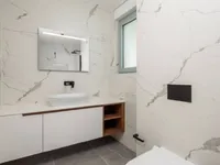 Недвижимость Трёхкомнатная квартира, Центр: 10