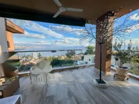 Недвижимость Трехкомнатная квартира, Опатия: 8