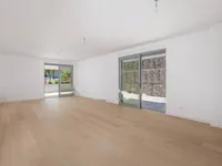 Недвижимость Трехкомнатная квартира центр: 1