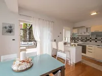 Недвижимость Трёхкомнатная квартира, Центр: 15