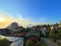 Недвижимость Трехкомнатная квартира, Центр: 17